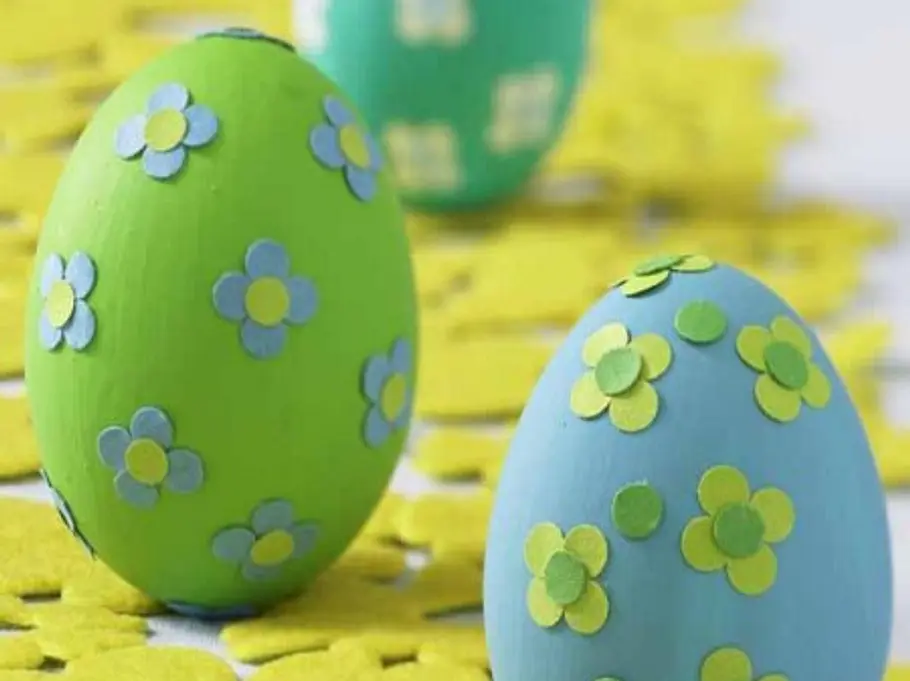 Papier-Blümchen 14 ostereier bemalen
