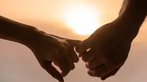 Ist eure Liebe vom Schicksal bestimmt? - Foto: Irina Gutyryak/iStock Ist eure Liebe vom Schicksal bestimmt? - Foto: Irina Gutyryak/iStock