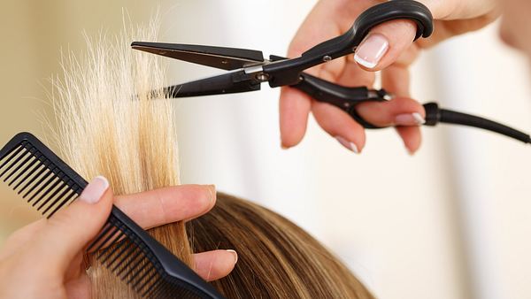 5-kurzhaarfrisuren-die-10-jahre-junger-machen - Foto: megaflopp/iStock