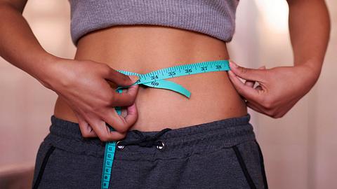 Kalorien zählen: Mit diesen Tricks sparst du 500 Kalorien pro Tag! - Foto: iStock