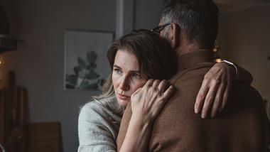 7 Gründe, warum du an einer ungesunden Beziehung festhältst - Foto: svetikd/iStock