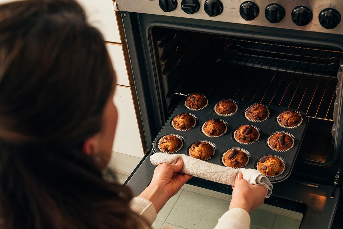 Diese 7 häufigen Fehler solltest du beim Backen vermeiden.