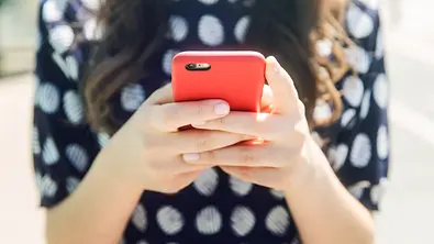 Achtung! Darum erhält jeder am 8. Dezember um 11 Uhr eine SMS - Foto: Tim Robberts/Getty Images