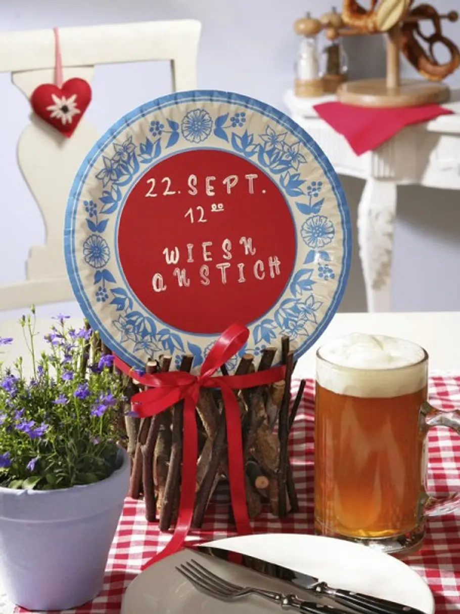 951025 oktoberfest pappteller schild_450x600