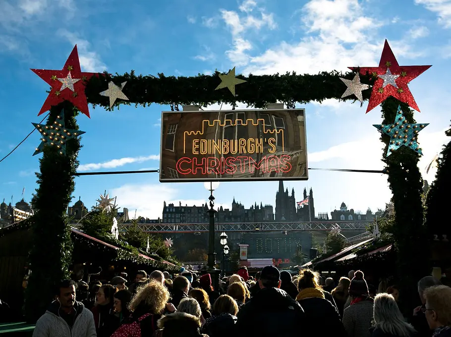 Edinburgh, Schottland: European Christmas Market Edinburgh Weihnachtsmarkt