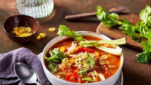 abnehmen mit der schlemmer schlank suppe - Foto: Food & Foto