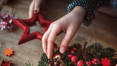 Ein Adventskranz strömt ätherische Öle aus - und die heilen! - Foto: iStock