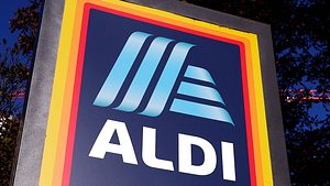 Das wars! Jetzt fliegt ein ganzes Sortiment bei Aldi aus dem Regal. - Foto: IMAGO / NurPhoto