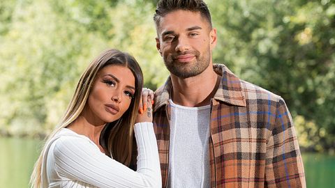 Aleks und Christina sind durch die Show Ex on the Beach ein Paar geworden. - Foto: TVNOW / Pervin Inan-Serttas