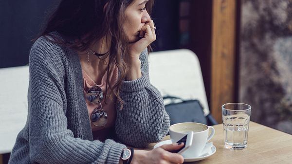 Älteste Tochter Syndrom: Wie es unbewusst dein Verhalten als Erwachsene prägt - Foto: Mixmike/iStock