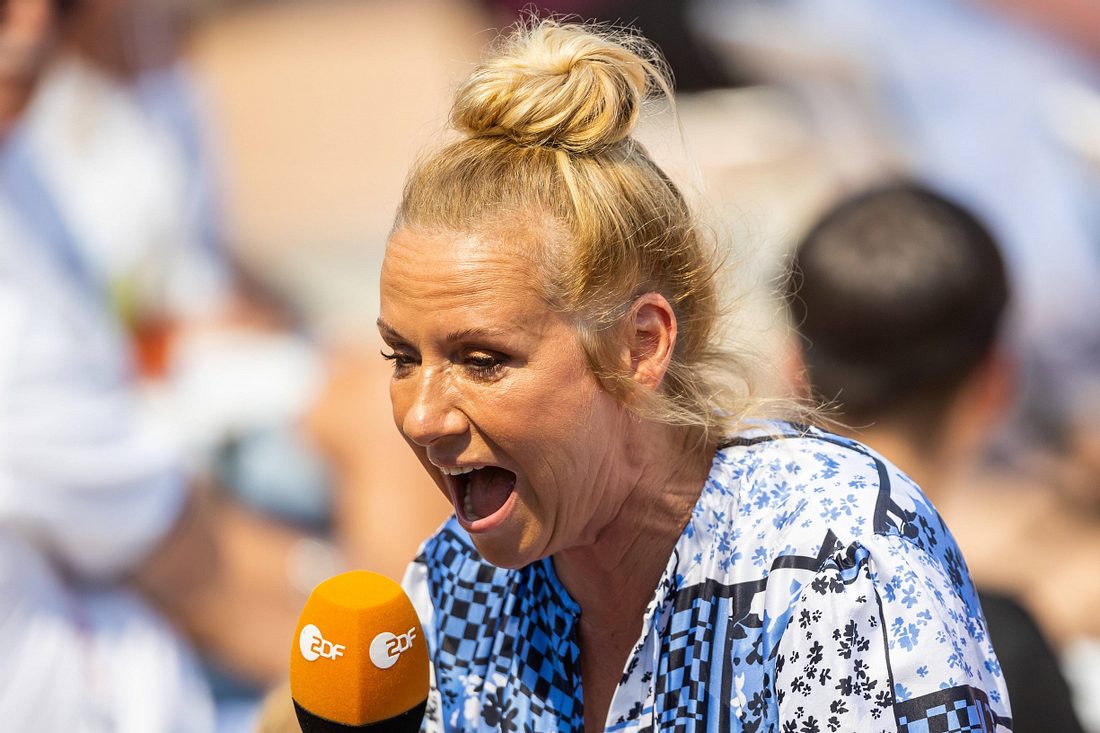 Andrea Kiewel ZDF Fernsehgarten mit beunruhigenden Nachrichten Andrea Kiewel ZDF Fernsehgarten mit beunruhigenden Nachrichten