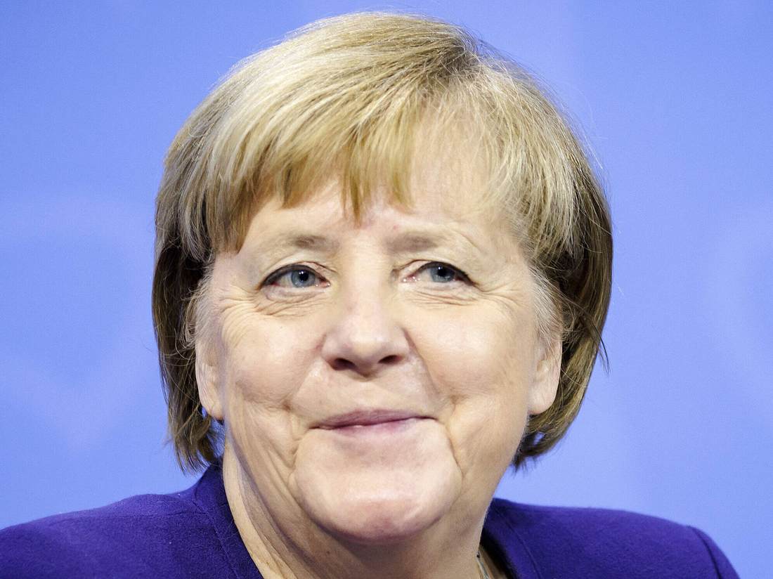 Angela Merkel Angela Merkels Zukunftspläne scheinen konkret zu werden: ein Neuanfang in Amerika. Aber ohne ihren Mann...