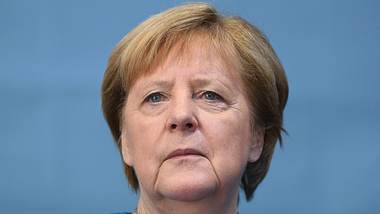 Hat Angela Merkels Mann sich übernommen? Der Wissenschaftler wurde von gesundheitlichen Beschwerden überrascht. - Foto: IMAGO / Revierfoto