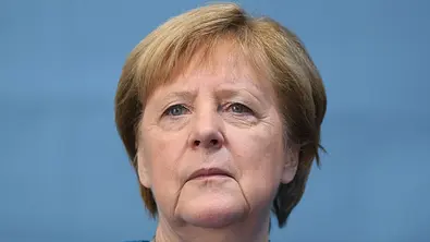 Hat Angela Merkels Mann sich übernommen? Der Wissenschaftler wurde von gesundheitlichen Beschwerden überrascht. - Foto: IMAGO / Revierfoto