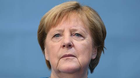 Hat Angela Merkels Mann sich übernommen? Der Wissenschaftler wurde von gesundheitlichen Beschwerden überrascht. - Foto: IMAGO / Revierfoto
