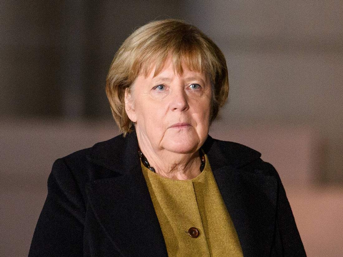Angela Merkel wartet in diesen Tagen vergebens auf ein öffentliches Wort von Ehemann Joachim Sauer...