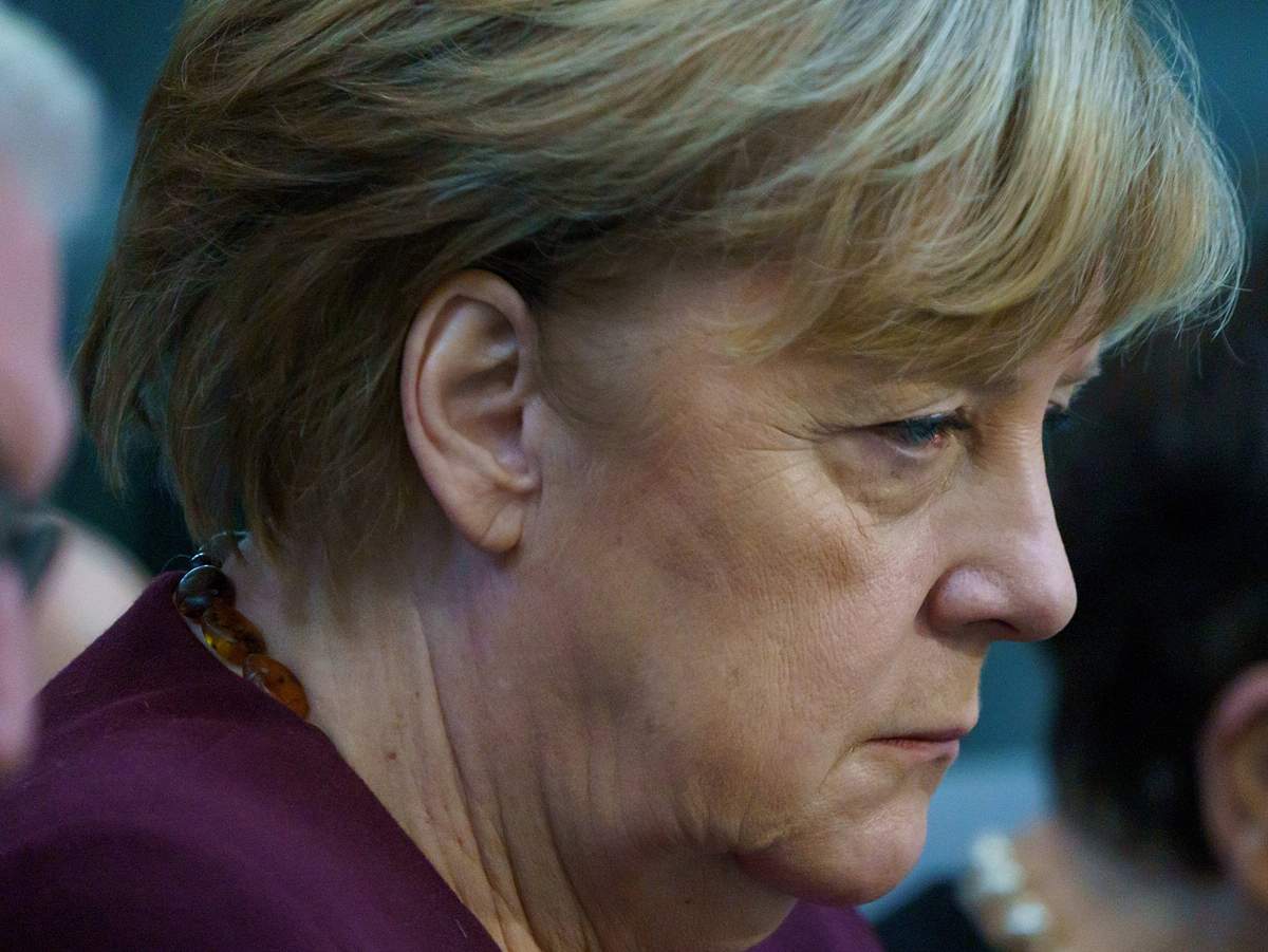 Altkanzlerin Angela Merkel traf eine Schicksalsentscheidung... Folgt jetzt etwa die bittere Reue?