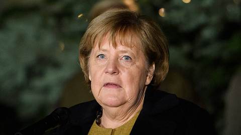 Betrügt Joachim Sauer Angela Merkel? Schockierende Bilder belegen die Affäre... - Foto: IMAGO / Eibner