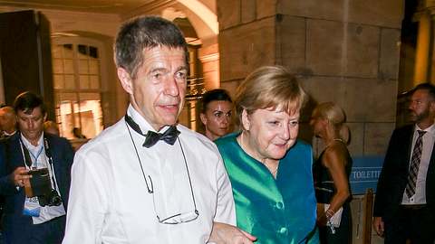 Angela Merkel und Joachim Sauer machten zuletzt mit einer Ehekrise Schlagzeilen. Folgt jetzt die Wende? - Foto: Getty Images / Freier Fotograf