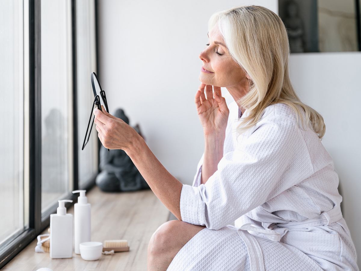 Anti-Age-Creme ab 60: Diese Faltencremes sind empfehlenswert für reife Haut