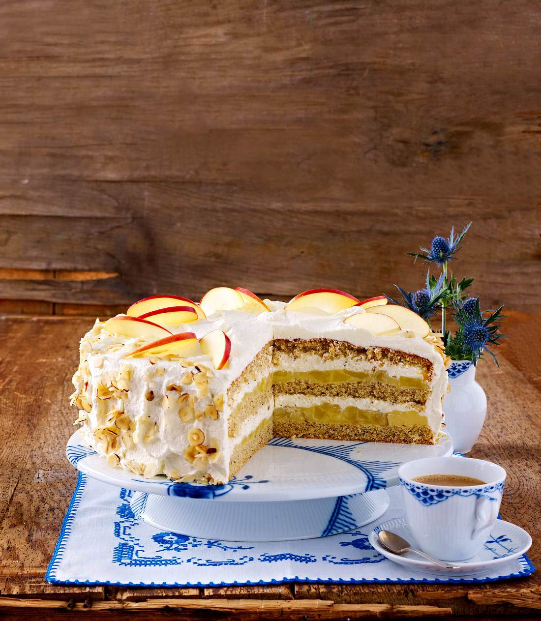 Apfel-Haselnuss-Torte Apfel-Haselnuss-Torte