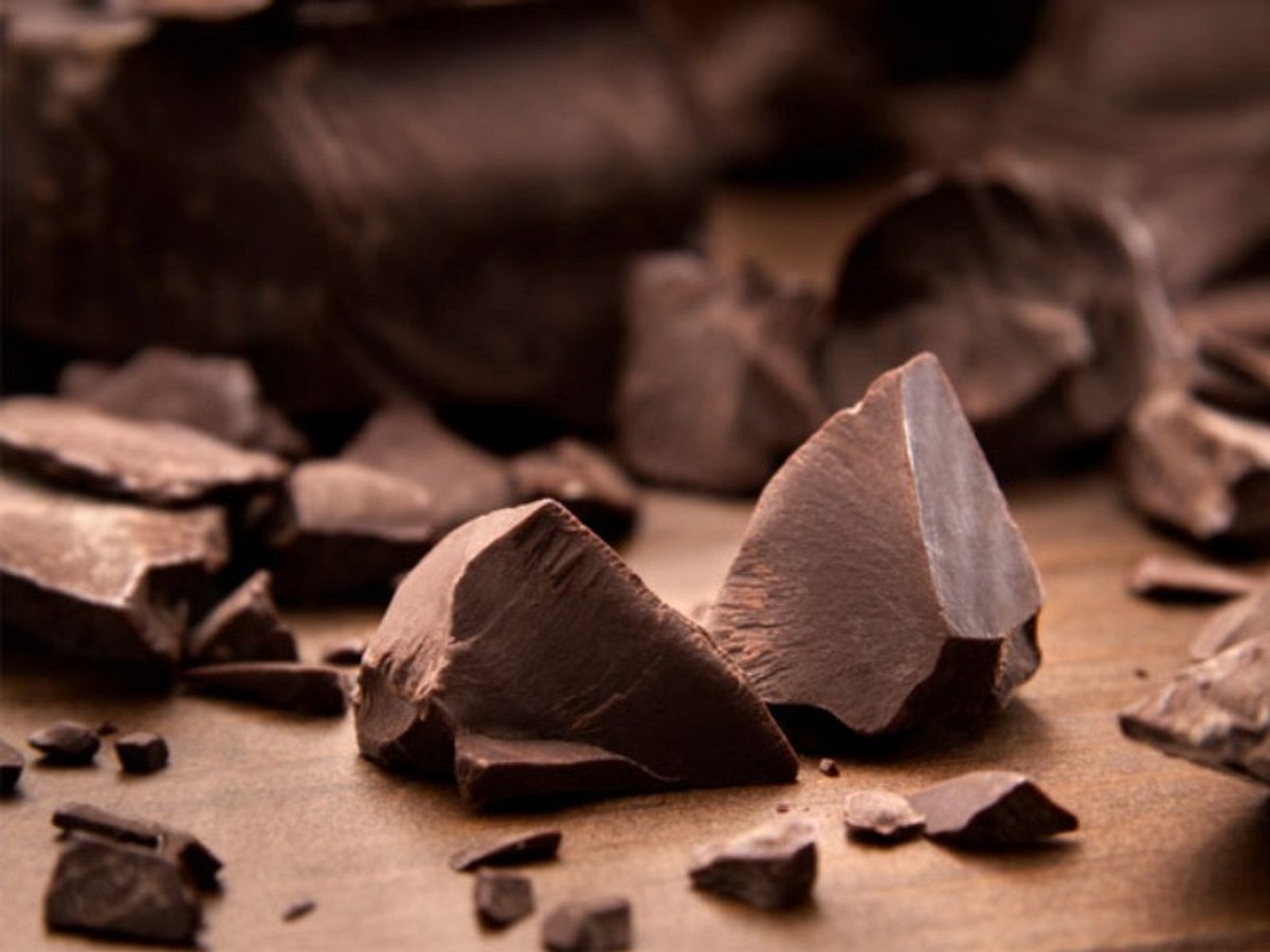 Es ist wahr - dunkle Schokolade als natürlicher Appetitzügler hilft dir, auf andere Süßigkeiten zu verzichten.
