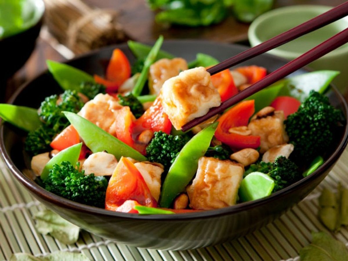 Tofu ins Essen hilft dir, auf natürliche Weise den Appetit zu zügeln