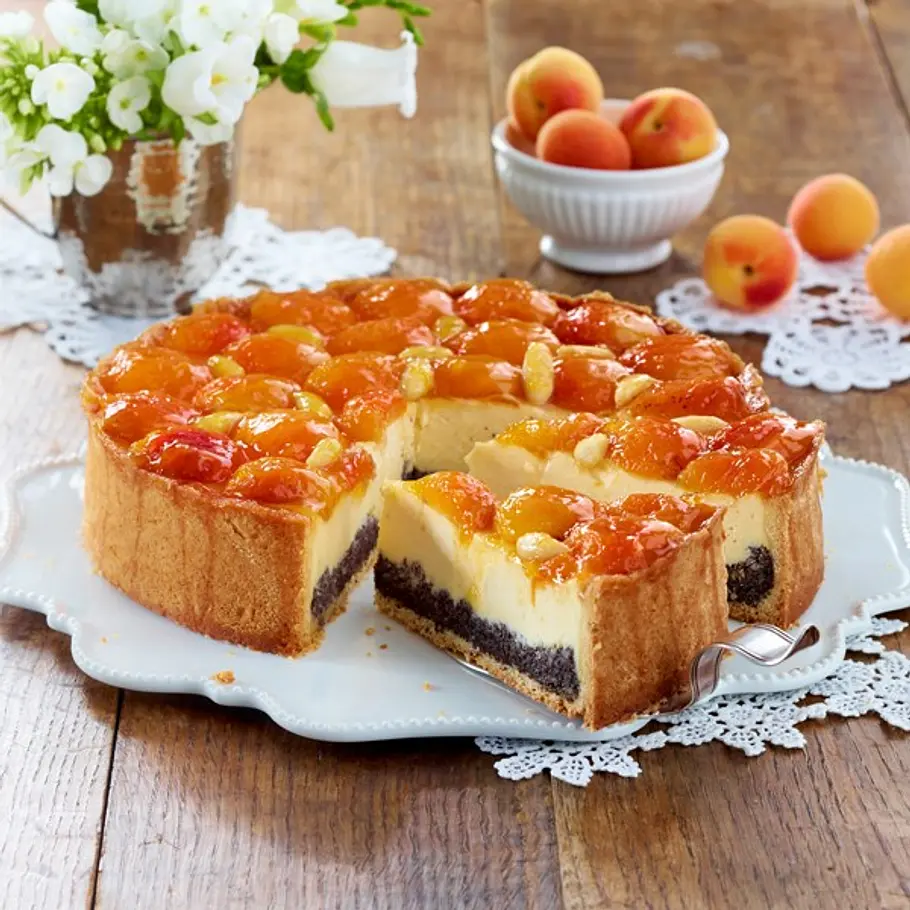 Aprikosen-Käsekuchen mit Mohn aprikose