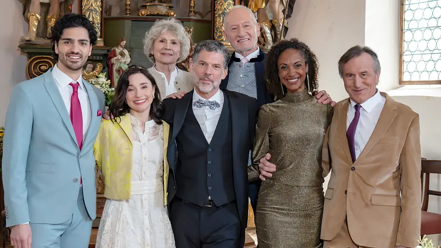 Sturm der Liebe Cast in einer Kirche
