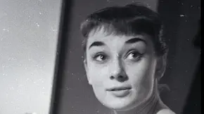 Audrey Hepburn: Nach drei Fehlgeburten kam endlich das Glück! - Foto: imago images / United Archives International Audrey Hepburn: Nach drei Fehlgeburten kam endlich das Glück! - Foto: imago images / United Archives International