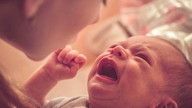Gelbe Wände bringen Babys zum Weinen. - Foto: ArtMarie / iStock