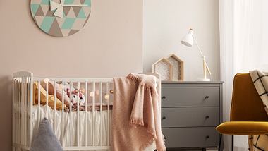 Babyzimmer einrichten - Foto: iStock/ KatarzynaBialasiewicz