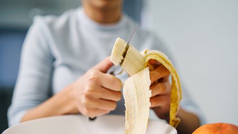 Sind Bananen zum Frühstück eine gute Idee? - Foto: Miljan Živković/iStock