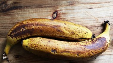 Bananen: Gesund und fit mit braunen Flecken auf Bananen - Foto: milosradinovic/iStock