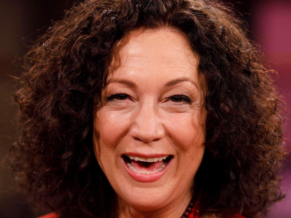 Barbara Wussow Barbara Wussow hatte so viel um die Ohren in den letzten Jahren, aber jetzt wendet sich alles zum Guten!