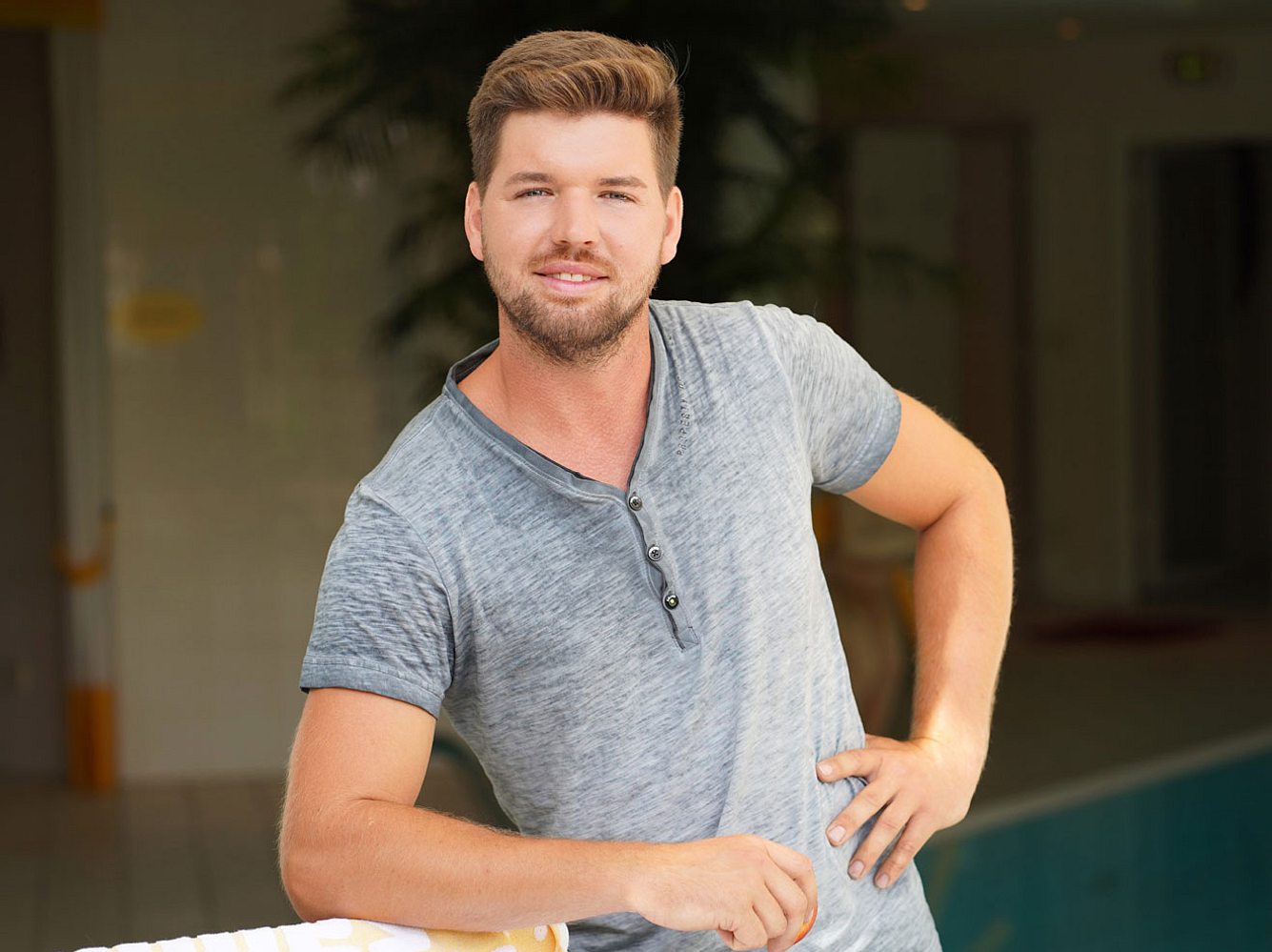 Bauer Michael hat sich verschätzt und bleibt weiterhin Single. Bauer Michael hat sich verschätzt und bleibt weiterhin Single.