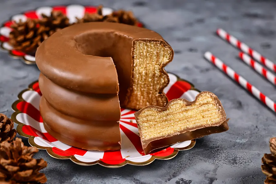 Klassischer Kuchen zur Weihnachtszeit: Baumkuchen-Torte Klassischer Kuchen zur Weihnachtszeit: Baumkuchen-Torte