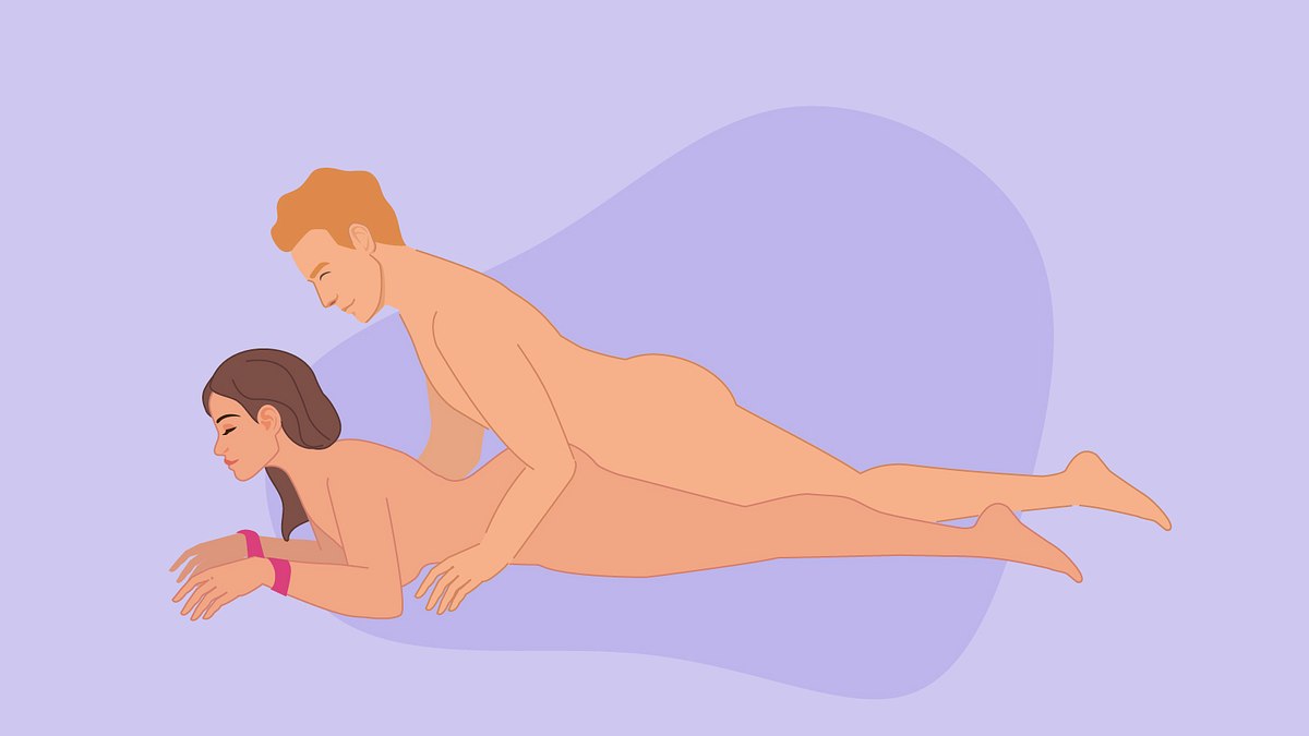 Paar hat Sex in der Elefantenstellung - die unten liegende Person ist an den Händen gefesselt.