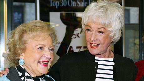 Die „Golden Girls“ zogen uns alle in ihren Bann: So waren Bea Arthur und Betty White im wahren Leben! - Foto: IMAGO / UPI Photo