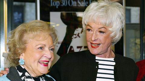 Die „Golden Girls“ zogen uns alle in ihren Bann: So waren Bea Arthur und Betty White im wahren Leben! - Foto: IMAGO / UPI Photo