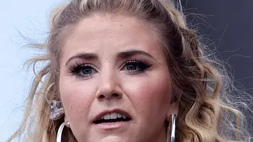 Beatrice Egli: Damit bringt sie ihre Fans zum Toben! - Foto: IMAGO / Panama Pictures Beatrice Egli: Damit bringt sie ihre Fans zum Toben! - Foto: IMAGO / Panama Pictures
