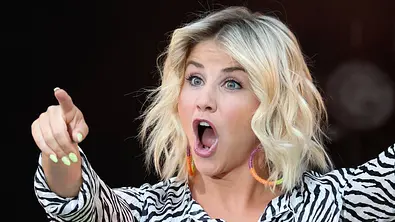 Beatrice Egli - Gemobbt, gehänselt, beleidigt - Jetzt schlägt sie zurück - Foto: imago images/STAR-MEDIA