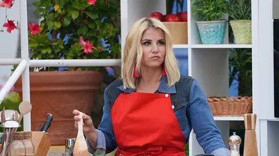 Beatrice Egli: Fiese Betrüger haben es auf ihre Mutter abgesehen - Foto: IMAGO / HOFER