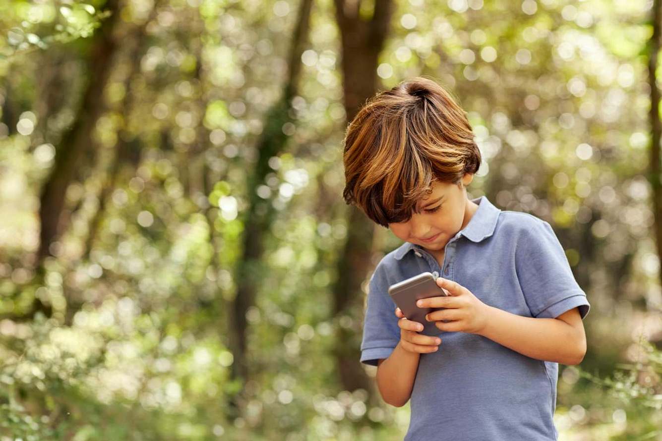 Smartphone & Co:: Wie Kinder durch die digitale Welt verlernen, was NEIN bedeutet Smartphone & Co:: Wie Kinder durch die digitale Welt verlernen, was NEIN bedeutet