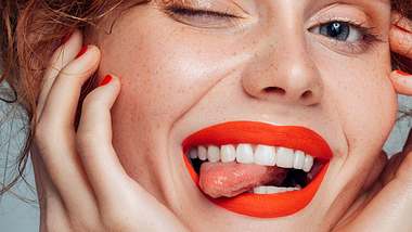 Das sind die 3 beliebtesten Lippenstifte - Foto: iStock/ CoffeeAndMilk