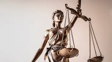 Rechtsschutzkonzept: Statue der Justitia mit einer Waage. - Foto: deepblue4you/iStock Rechtsschutzkonzept: Statue der Justitia mit einer Waage. - Foto: deepblue4you/iStock