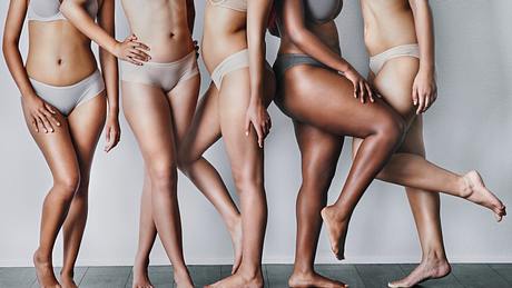 Bequeme Unterhosen Damen an Frauen - Foto: iStock/Delmaine Donson