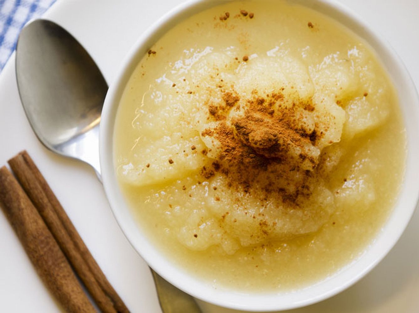 Dieses Apfelmus-Rezept lässt sich besser schlafen. Dieses Apfelmus-Rezept lässt sich besser schlafen.
