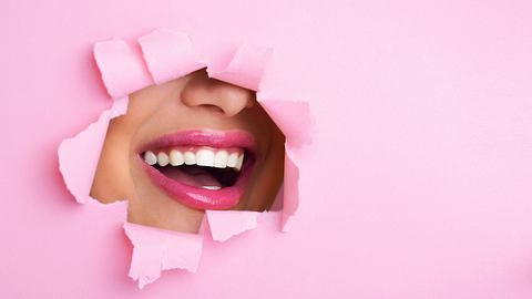 beste Zahnpasta für weiße Zähne - Foto: iStock/ Prostock-Studio 