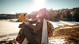 Beziehung stärken mit diesen 10 Tipps - Foto: StefaNikolic/iStock